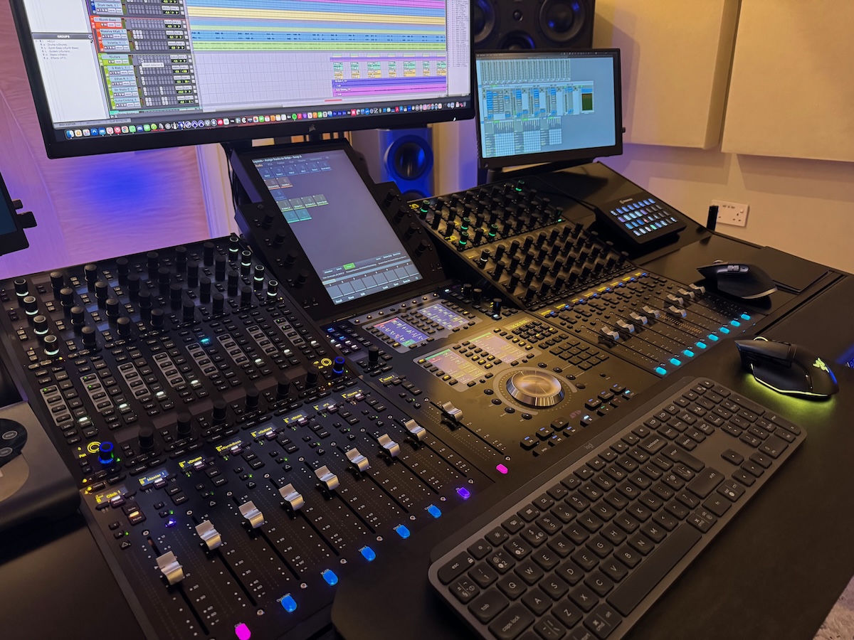 Avid S6 control surface
